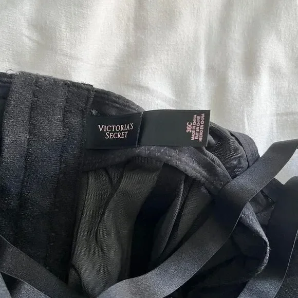 black and gold victoria's secret lace slip - Picture 2 of 4